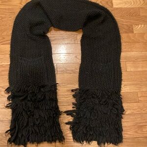 Nine West knitted long scarf